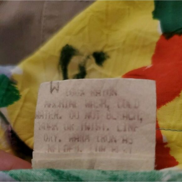 Vintage Jams World Centerpiece Hawaii Aloha Shirt - Picture 8 of 8